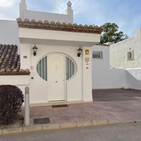 Stunning With Sea Views & Jacuzzi Benalmádena
