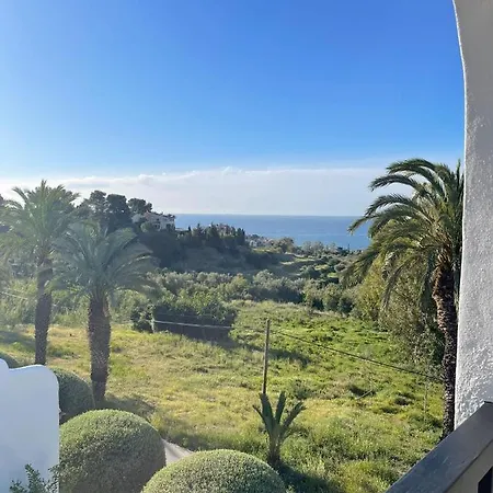 Villa Stunning With Sea Views & Jacuzzi