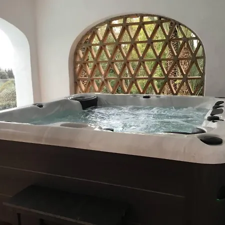 Stunning With Sea Views & Jacuzzi Benalmádena