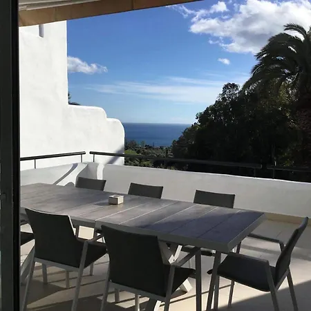 Stunning With Sea Views & Jacuzzi